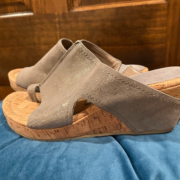 Donald J Pliner Shimmery Silver leather wedges - Picture 2 of 5